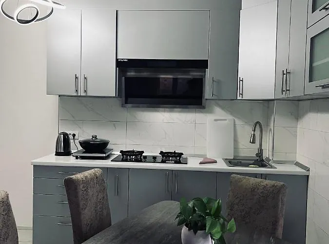 馨之家-华人公寓民宿 三室一厅 Lägenhet