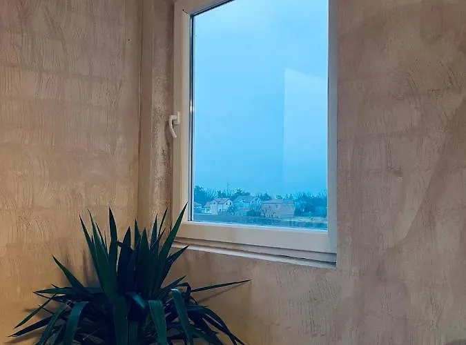 Lägenhet 馨之家-华人公寓民宿 三室一厅 *