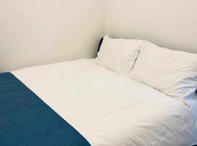 Lägenhet 馨之家-华人公寓民宿 三室一厅 *